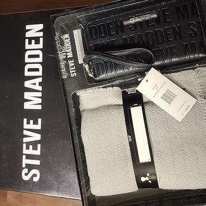 Woman's Steve Madden scarf and wallet